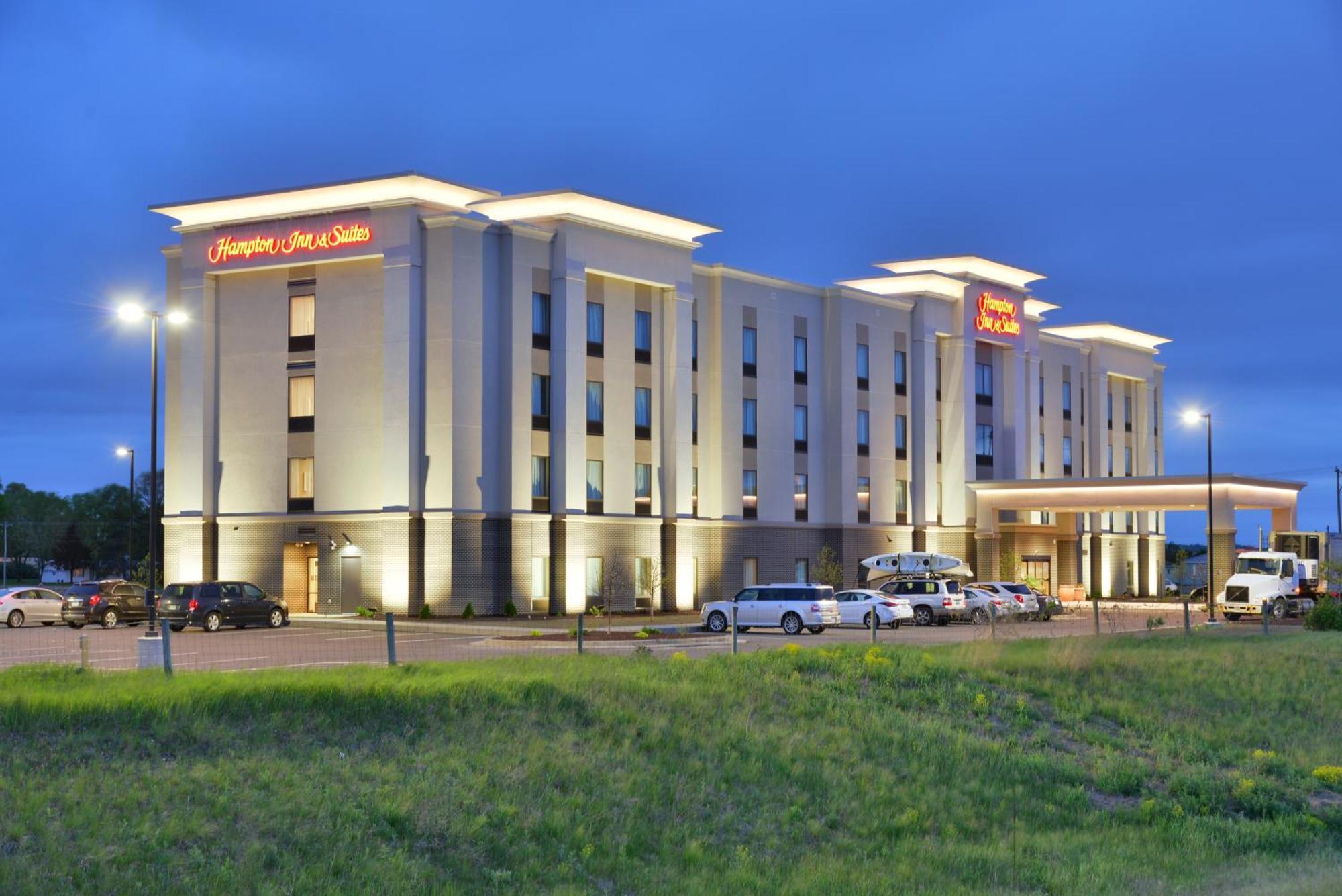 Hampton Inn & Suites Chippewa Falls Extérieur photo